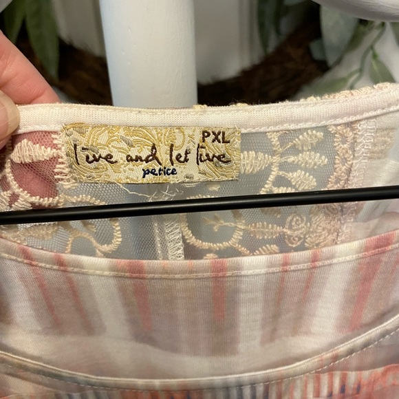 live and let live 2 pc set Ombre Sheer Stripe & Lace Top with Matching Tank XL - Picture 10 of 11